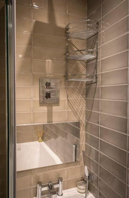 Luxury Modern Apt With Parking On Leigh Broadway Leilighet Eksteriør bilde